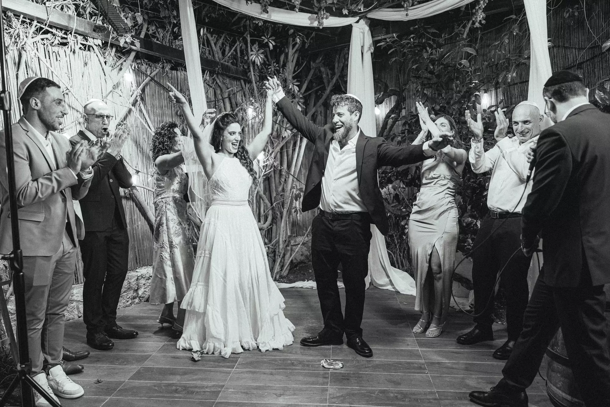 צילום זוגי רומנטי בשעת הזהב